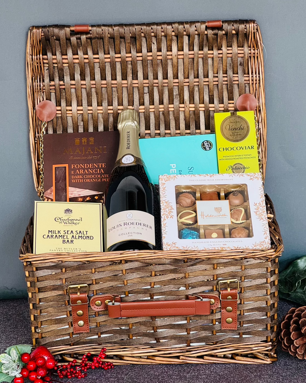 Champagne & Chocolate (Grande) Hamper