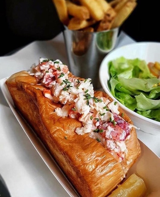 Lobster Roll Singapore Pince & Pints